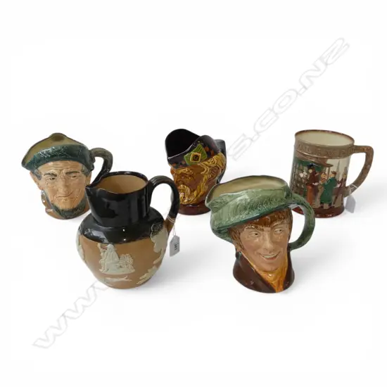 5 PCES ROYAL DOULTON; JUG, McCALLUM, OLIVER TWIST MUG H.155mm, AULD MAC & 'ARRIET
