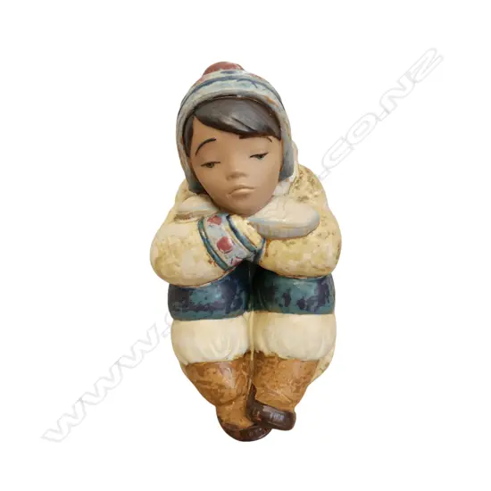 LLADRÓ "PENSIVE ESKIMO BOY" PORCELAIN FIGURINE 180 x 100