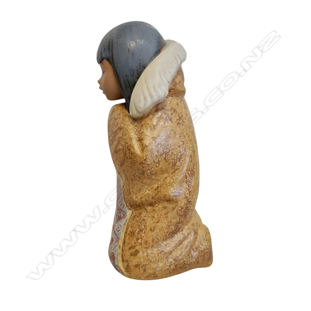 LLADRÓ "ARCTIC WINTER" ESKIMO GIRL PORCELAIN FIGURE 200 x 100 mm Image 1++