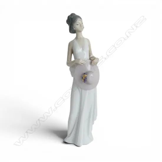 LLADRO #05597 'SUMMER SOIRE' H.205mm + BOX