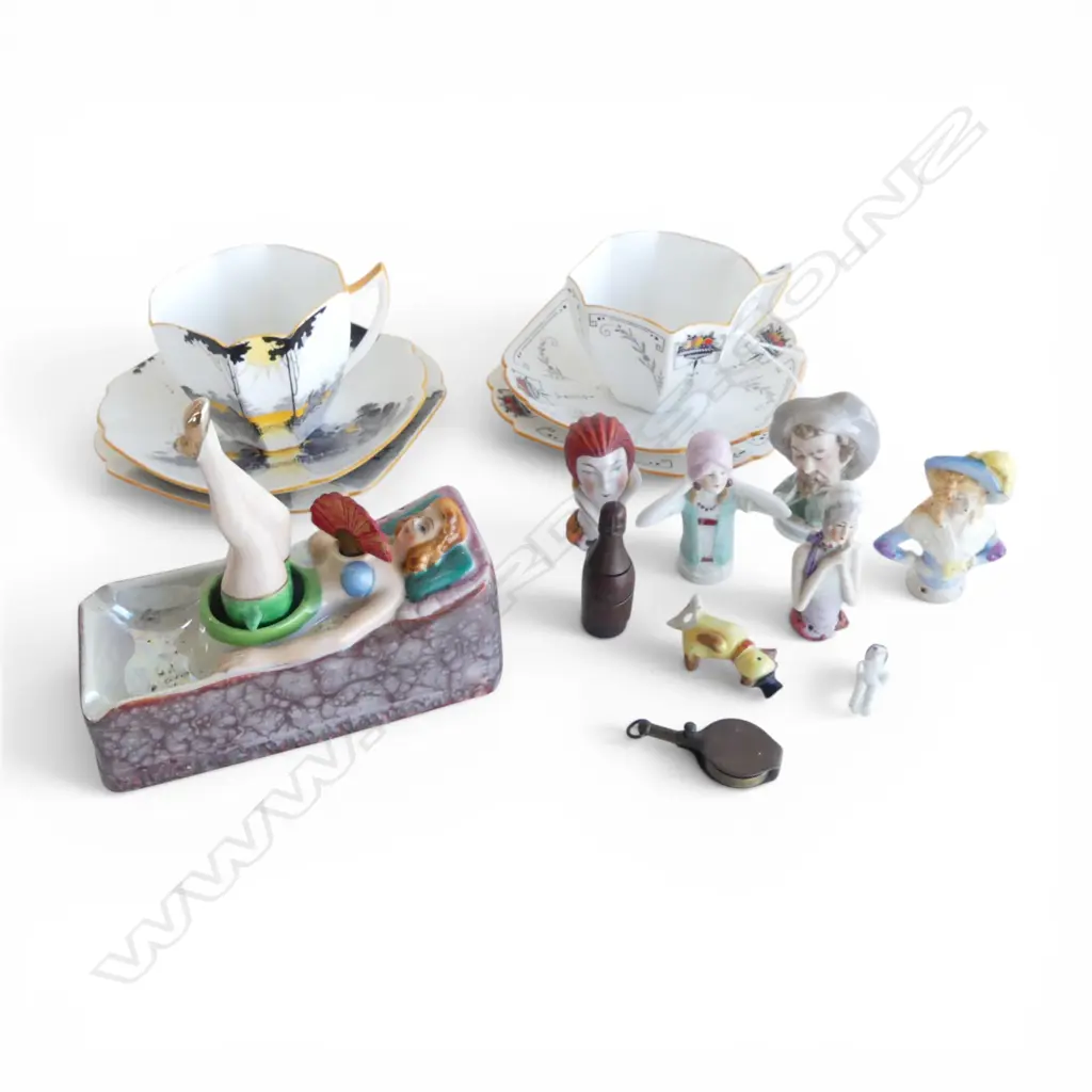 5 HALF DOLLS, WOMAN IN BATH ASHTRAY, 2 SHELLEY TRIOS ETC Image 1++