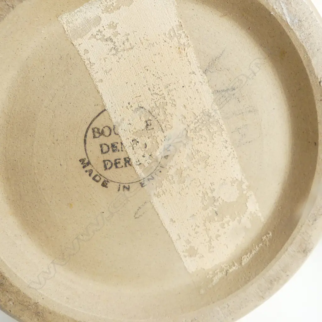 2 WHITE VASES; DENBY H.255mm, PAINTED GLASS H.165mm Image 1++