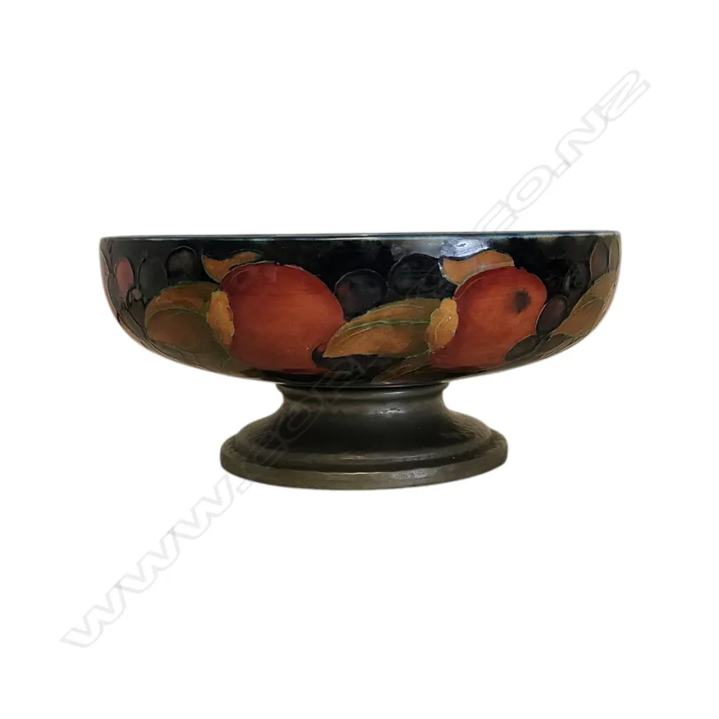 WILLIAM MOORCROFT POMEGRANATE BOWL, BASE STAMPED TUDRIC 200 x 100 mm Image 1++