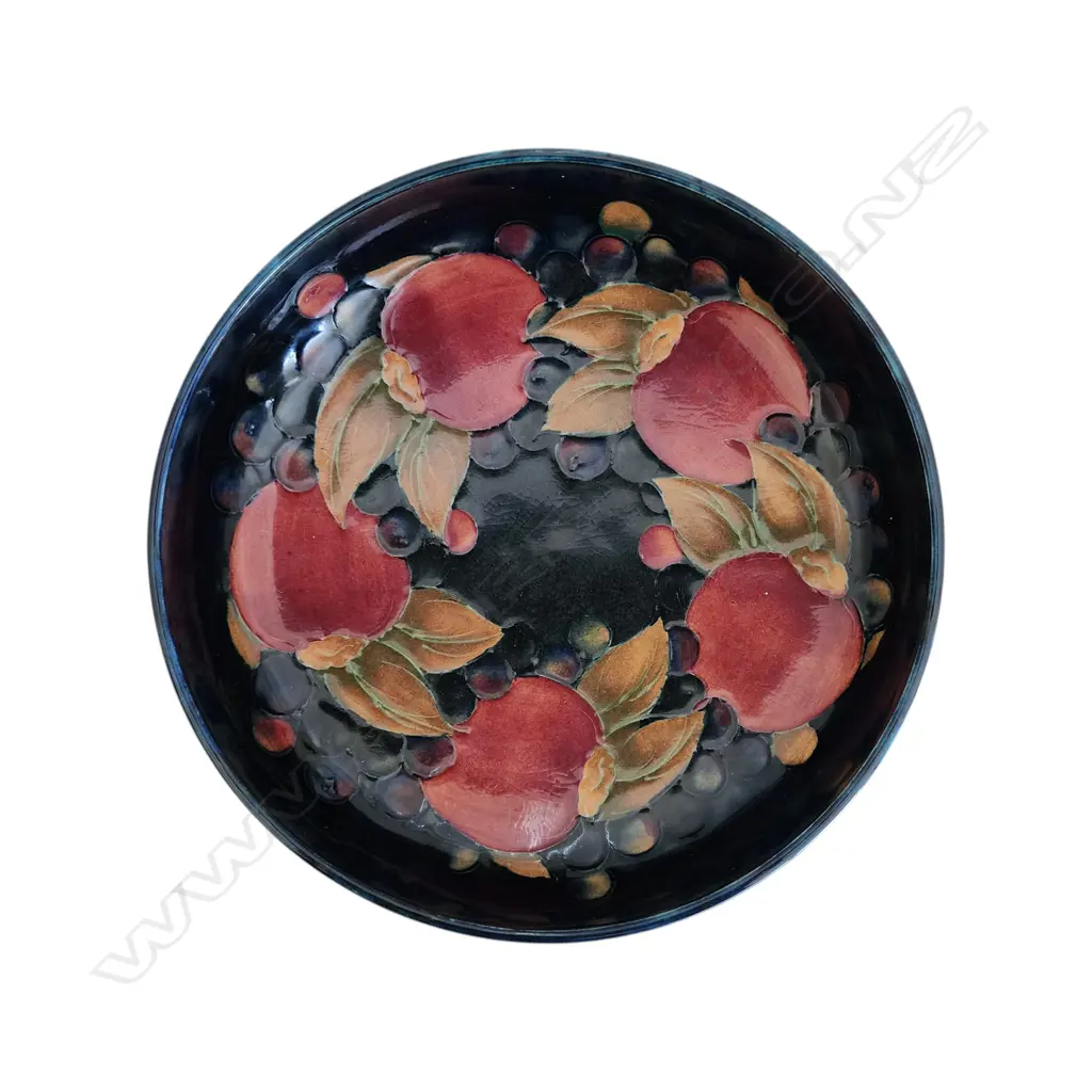 WILLIAM MOORCROFT POMEGRANATE BOWL, BASE STAMPED TUDRIC 200 x 100 mm Image 1++