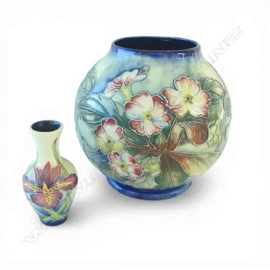 2 OLD TUPTON WARE VASES H.155mm