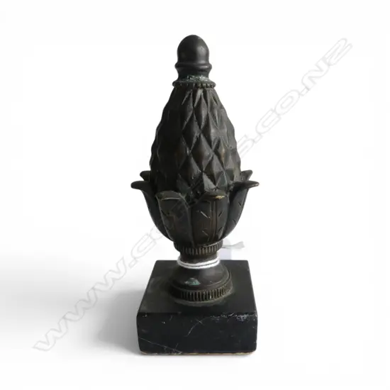 BRONZE BARLEY FINIAL ON MARBLE BASE H.130mm