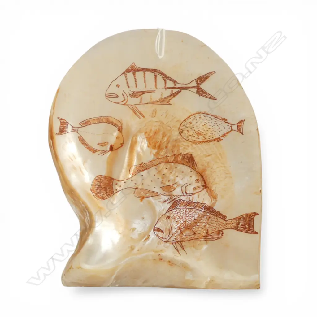MoP SHELL w. FISH DESIGN 210x180mm Image 1++