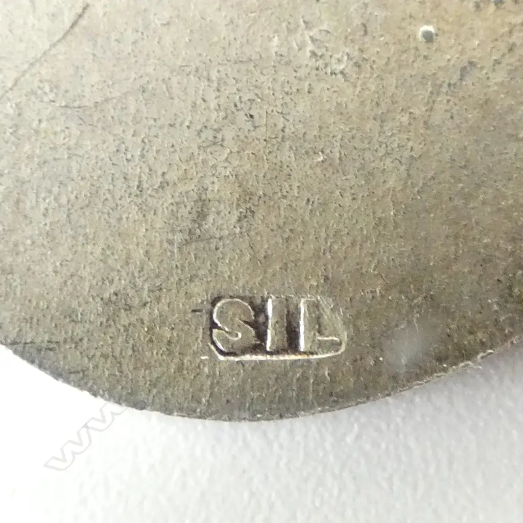 7 ASST. EARLY/MID 20thC N.Z. SILVER PENDANTS & PINS etc 64gms approx. Image 1++