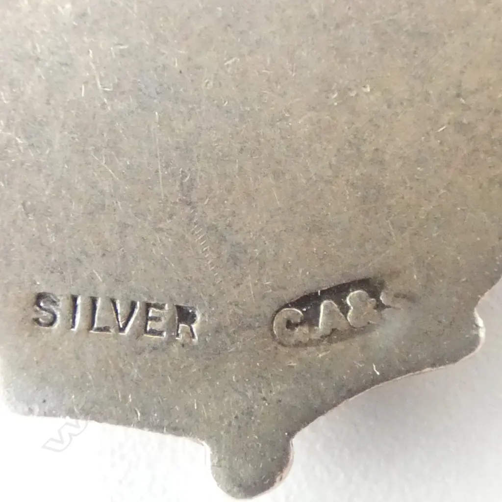 7 ASST. EARLY/MID 20thC N.Z. SILVER PENDANTS & PINS etc 64gms approx. Image 1++