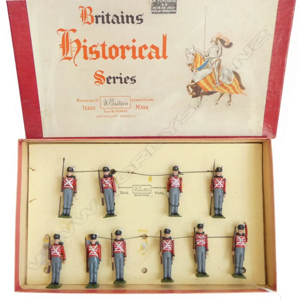 BOXED BRITAINS HISTORICAL SERIES #1518 WATERLOO REDCOATS 10 FIGURE SET Image 1++