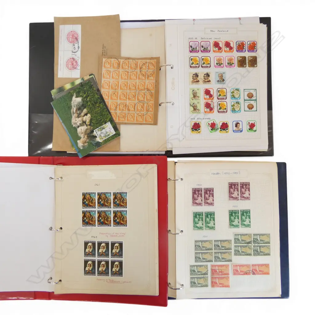 THREE VOLUMES OF NZ STAMPS IN FOLDERS - DATING MAINLY 1960S - 1990S BUT SOME EARLIER INCLUSIONS Image 1++