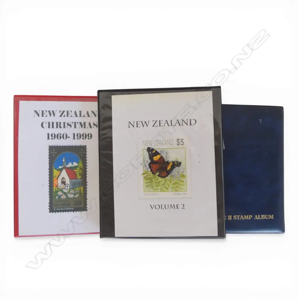 THREE VOLUMES OF NZ STAMPS IN FOLDERS - DATING MAINLY 1960S - 1990S BUT SOME EARLIER INCLUSIONS Image 1++