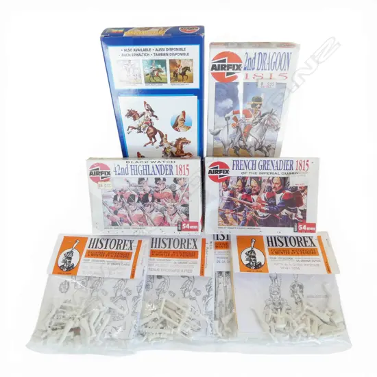 4 HISTOREX PLASTIC NAPOLEONIC FIGURES in original packaging + 4 BOXED AIRFEX MODELS