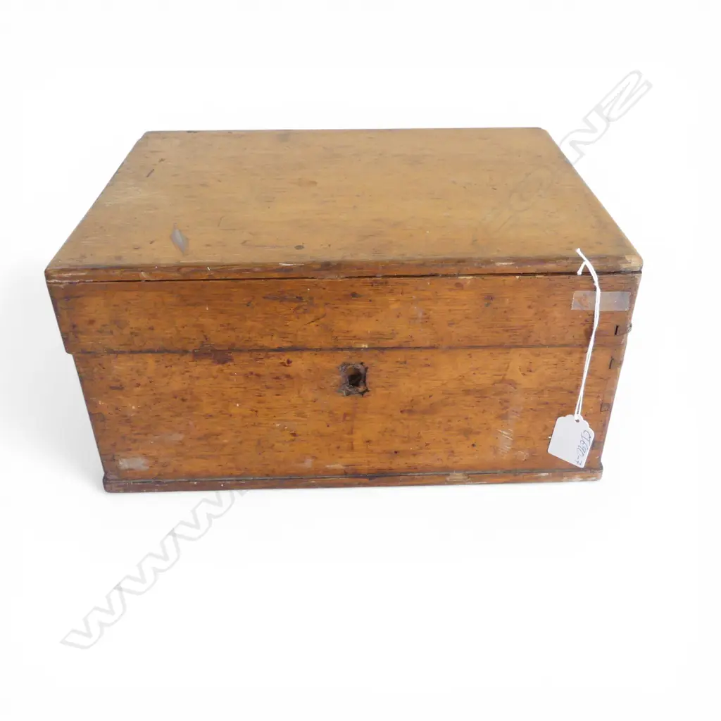 VICTORIAN WOODEN PHARMACEUTICAL  CHEST INCL BOTTLES W.CONTENTS + SCALES faults Image 1++