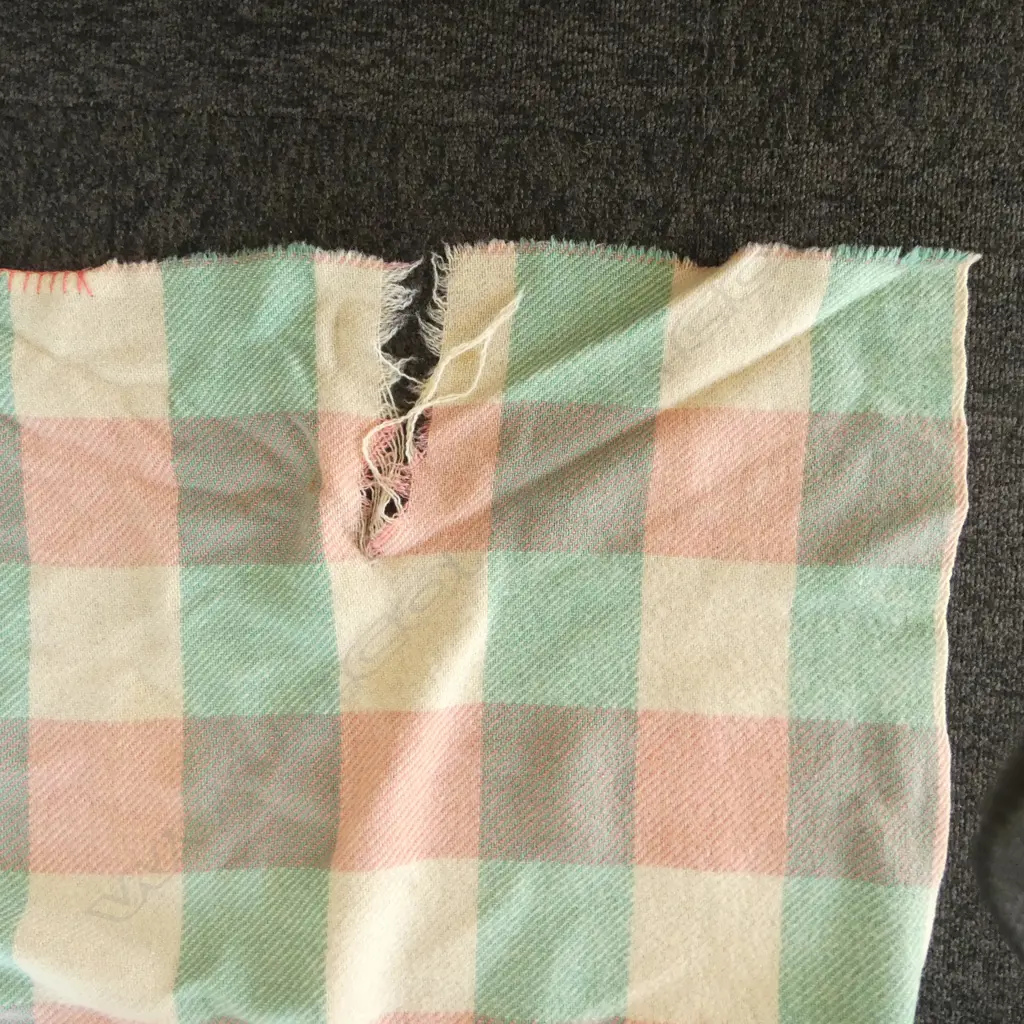 PR WOOL BLANKETS BY MOSGIEL DUNEDIN - some faults Image 1++