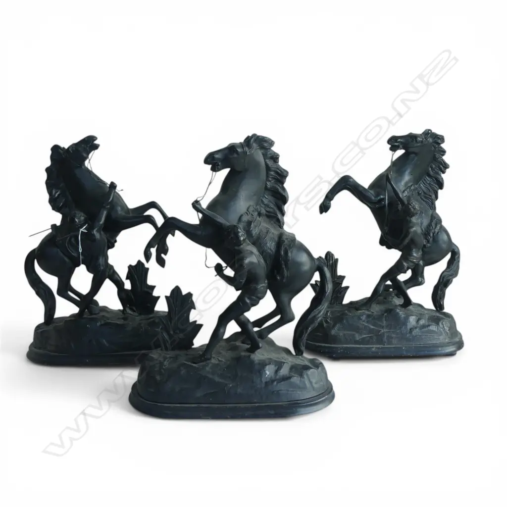 3 SPELTER METAL HORSE STATUES H.420mm Image 1++