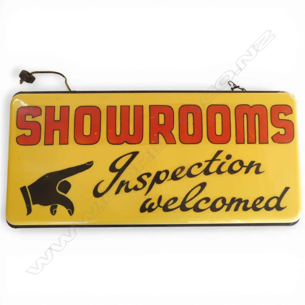 VINTAGE ILLUMINATING SIGN 'SHOWROOMS / INSPECTION WELCOMED' 760x150x360mm Image 1++