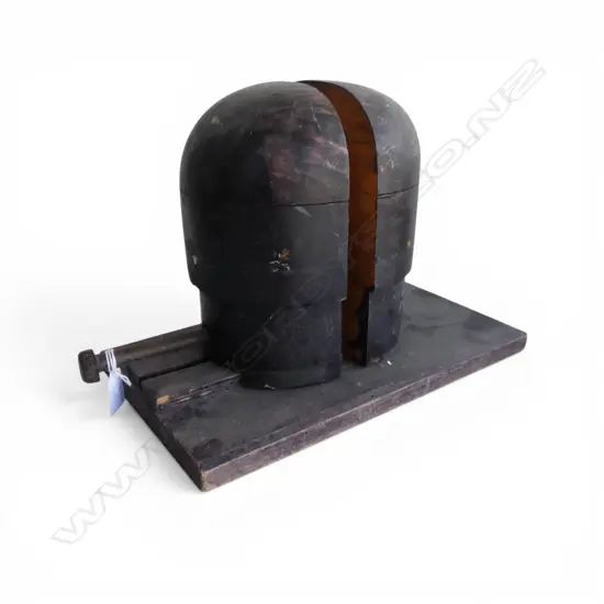 WOODEN HAT BLOCK 330x200x220mm