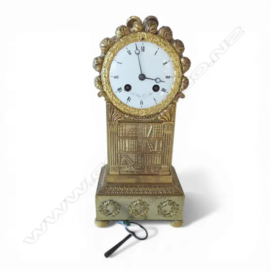 EARLY 19thC FRENCH ORMOLU (gilt bronze) LIBRARY CLOCK WITH KEY 300mm (H) no pendulum. book shelf decoration.