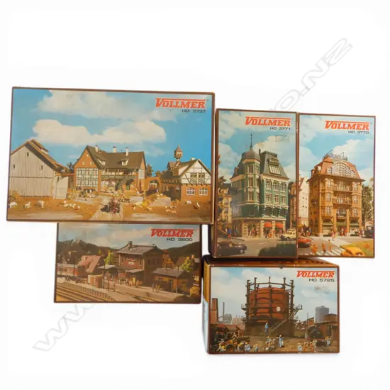 5 VOLLMER HO MODEL KIT SETS; 3771, 5725, 3600, 3770 & 3737