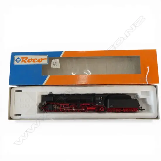BOXED ROCO HO DB STEAM LOCOMOTIVE & TENDER 01 128 43242