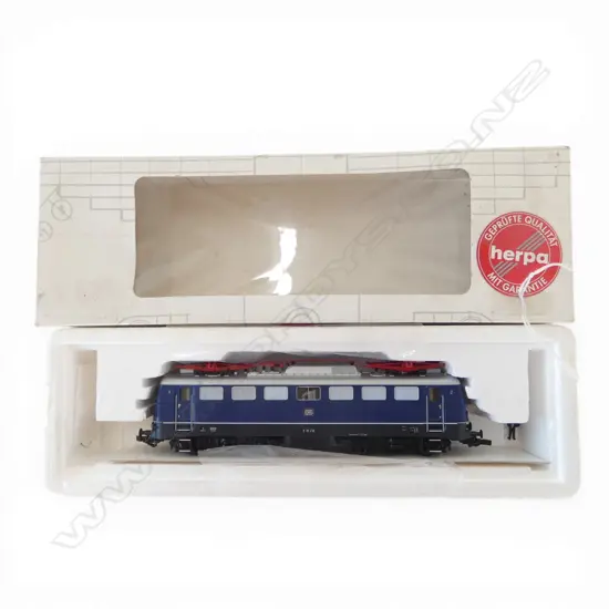 BOXED LILIPUT  HO DB PASSENGER LOCOMOTIVE E 10 216 320610