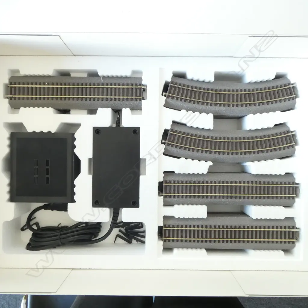 BOXED COMPLETE ROCO PLATIN HO DIGITAL-START SET 41250 Image 1++