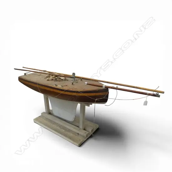 LG POND YACHT