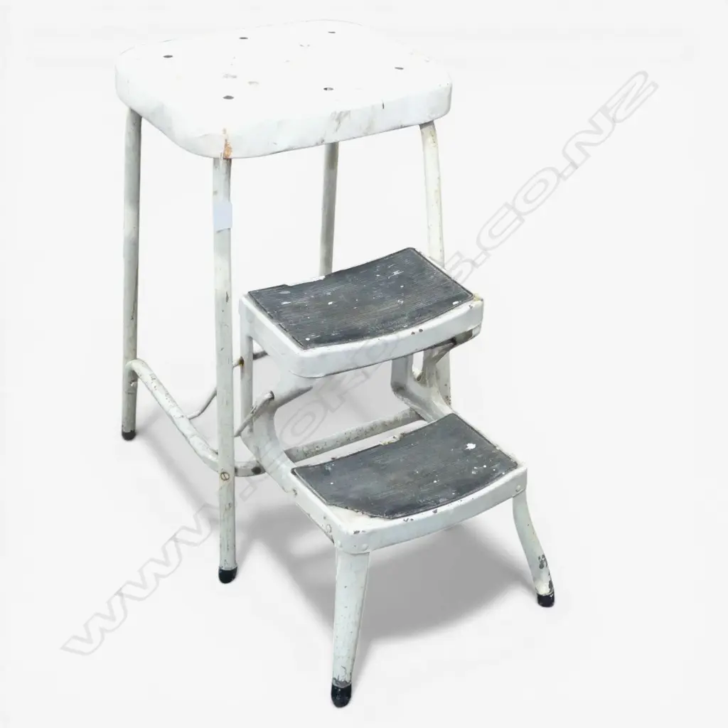 METAL STEP LADDER H.590mm Image 1++