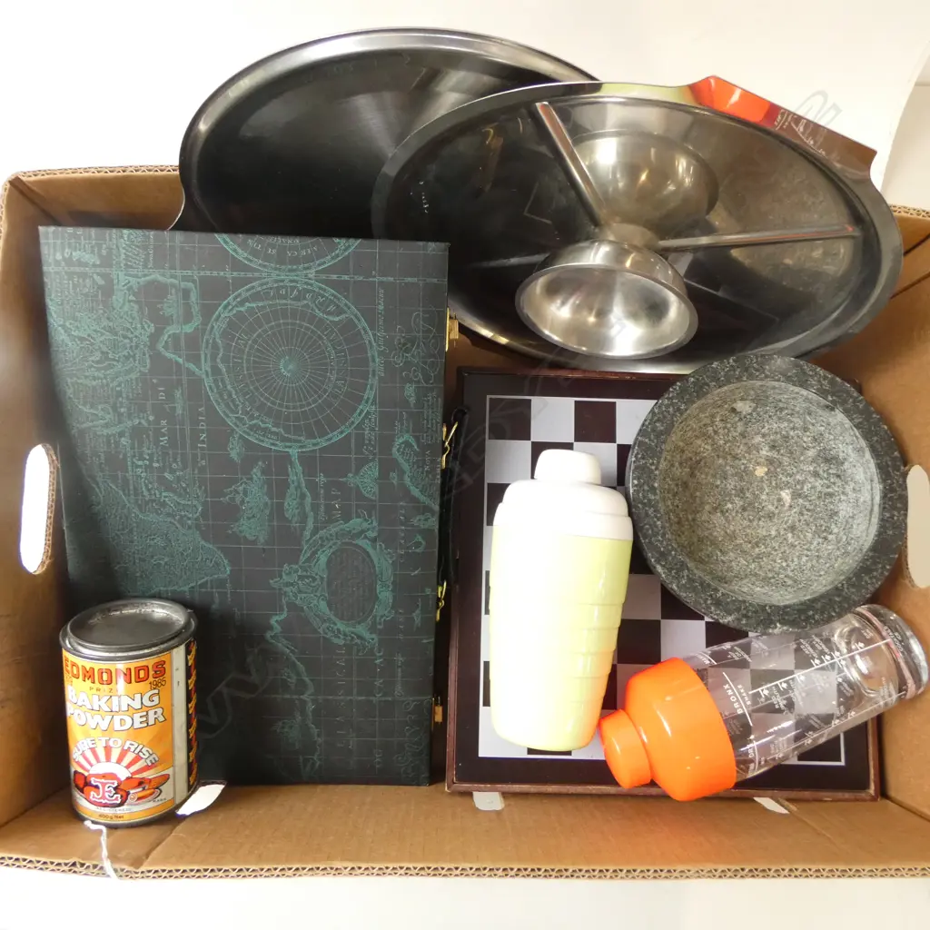 ASST. VINTAGE; BACKGAMMON SET, CHESSBOARD, COCKTAIL SHAKERS, MID-CENTURY TRAYS, MORTAR Image 1++