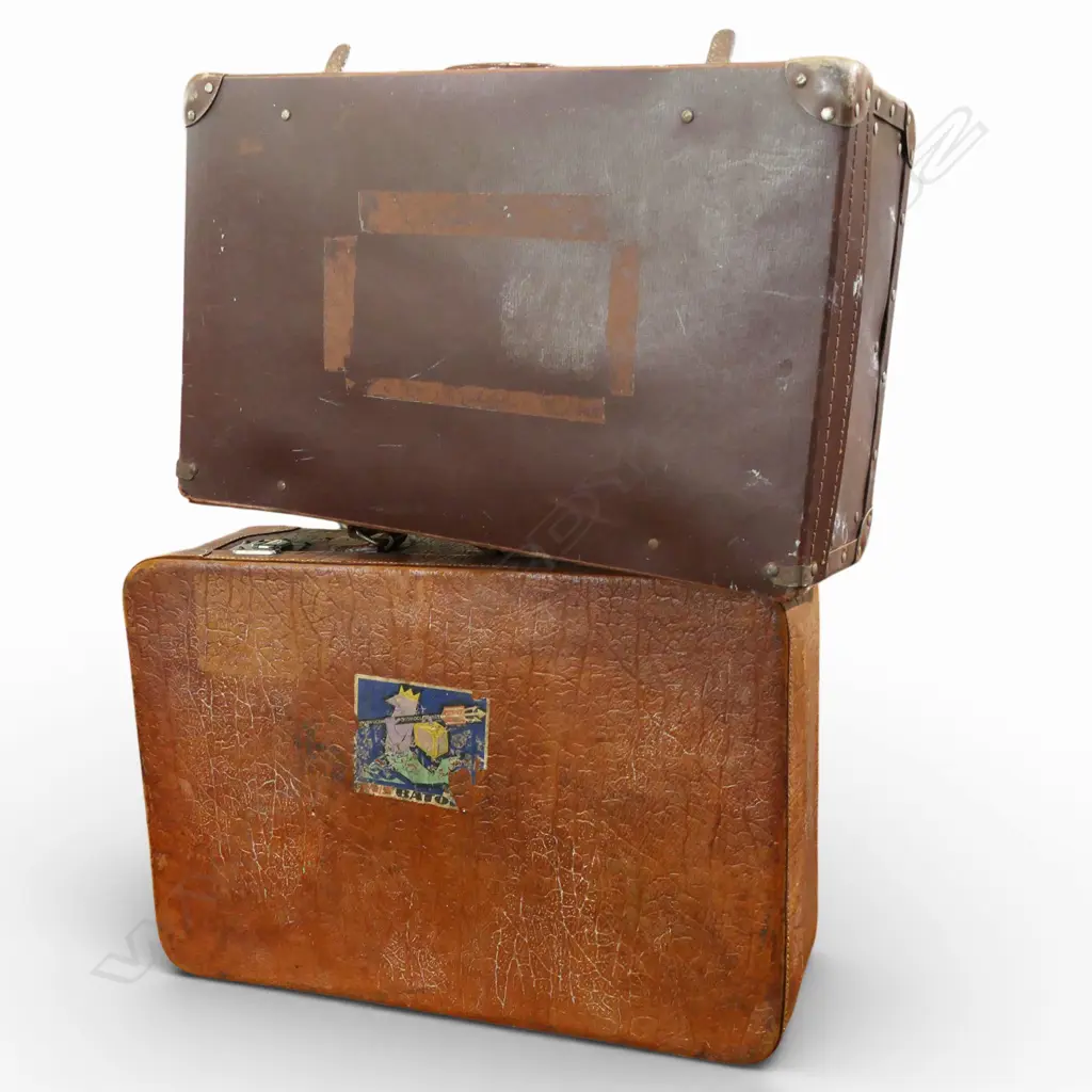 2 VINTAGE SUITCASES ETC... Image 1++