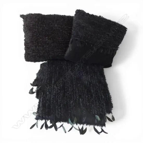 JILL MAIN 'TUI' DESIGN CUSHION & BLANKET 3 PCE SET