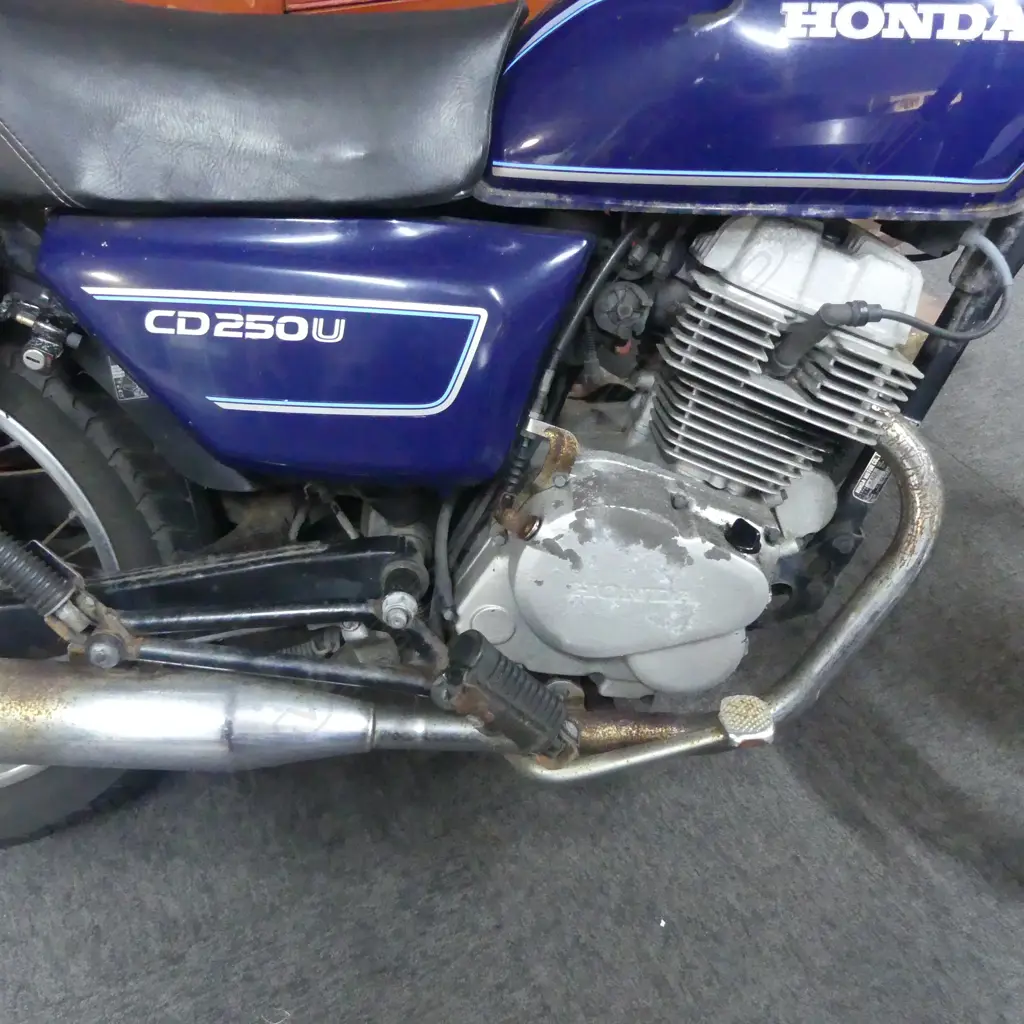 HONDA CD250U MOTORBIKE - 1ST REG NZ 1990. De-registered. Has key. starts and runs. Licence Plate C5DEE. Image 1++