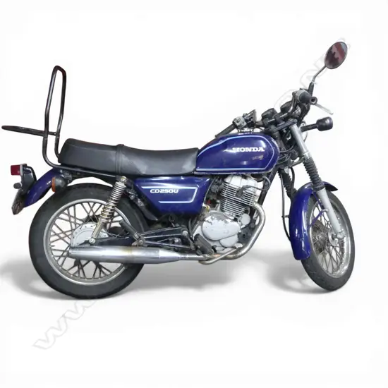 HONDA CD250U MOTORBIKE - 1ST REG NZ 1990. De-registered. Has key. starts and runs. Licence Plate C5DEE.