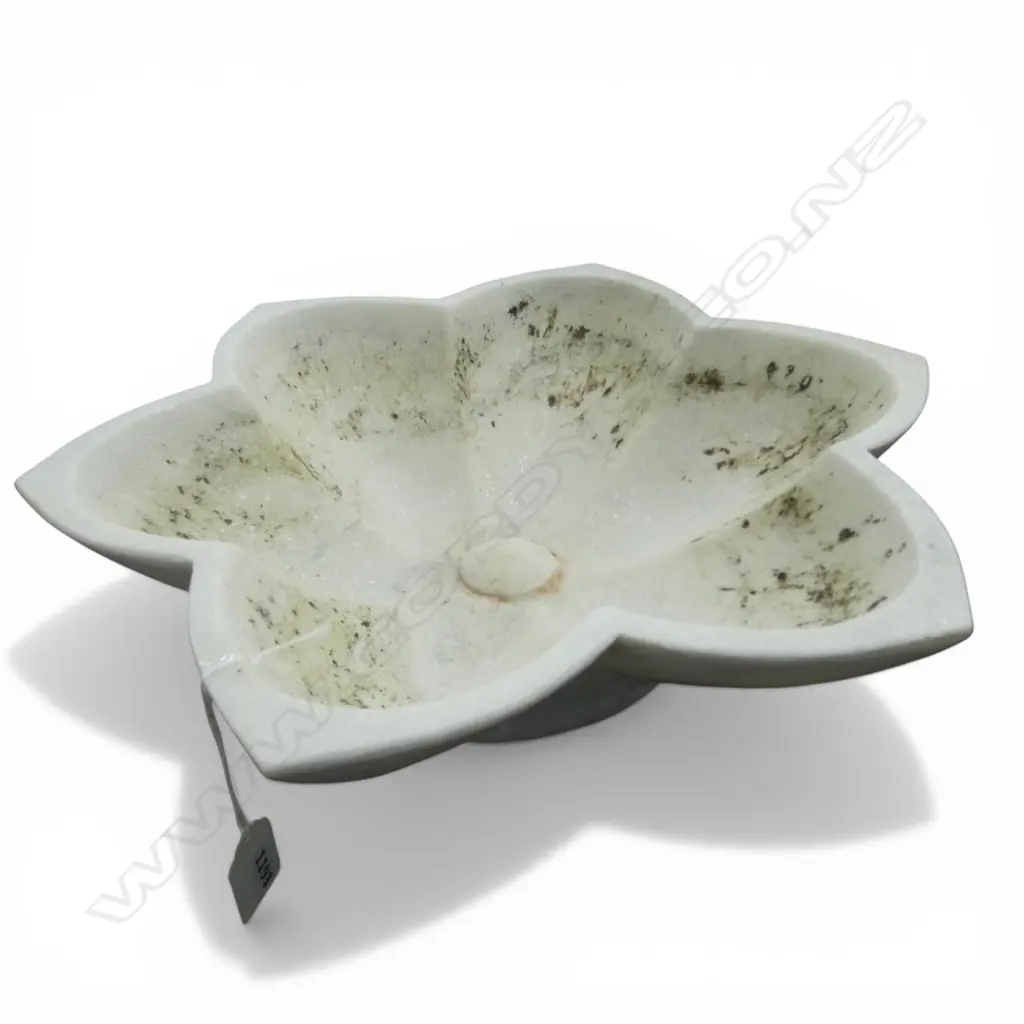 QUARTZ STONE BOWL, 6 POINTED STAR SHAPE 400mm dia Image 1++