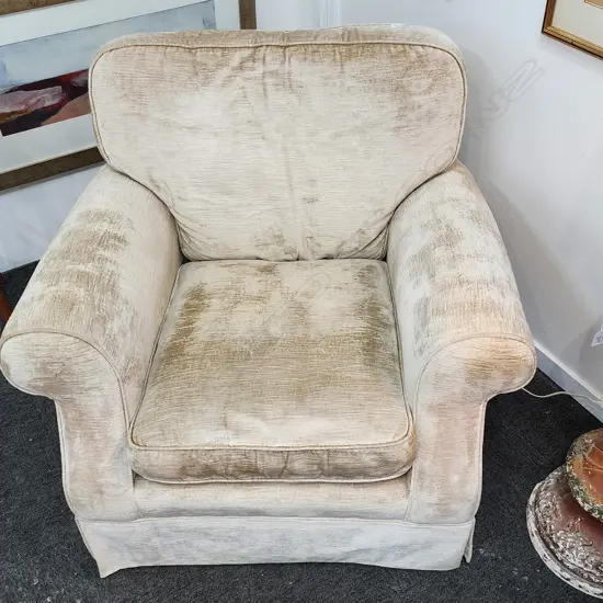 ARMCHAIR CRUSHED VELVET UPHOLSTERY 850 x 800 x 900 mm