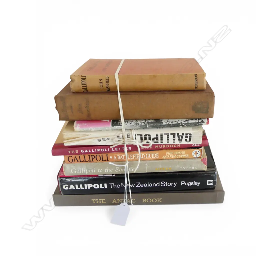 9 WORKS ON GALLIPOLI & THE ANZACS  Image 1++