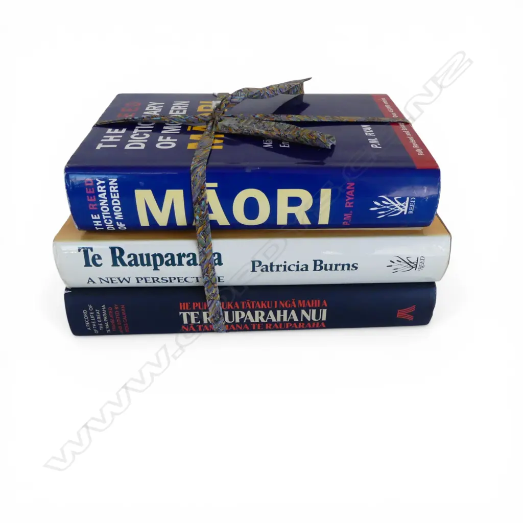 2 WORKS ON TE RAUPARAHA + THE REED MAORI DICTIONARY Image 1++