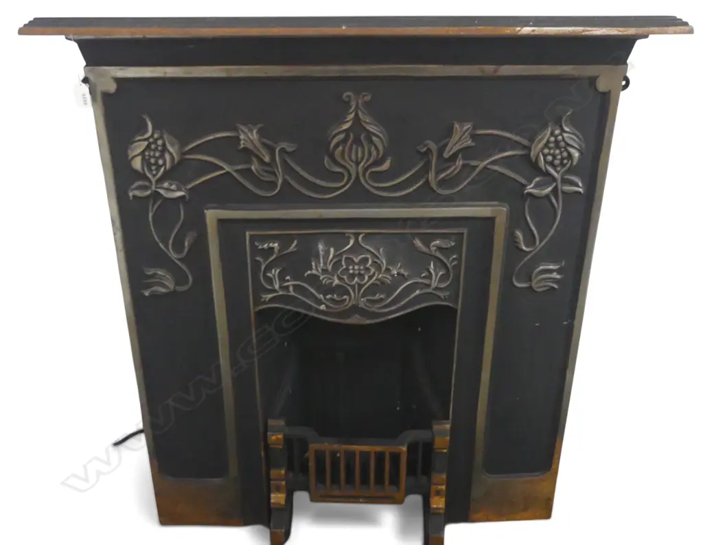 CAST IRON FIRE PLACE SURROUND w. ART NOUVEAU DESIGN  840x970mm Image 1++