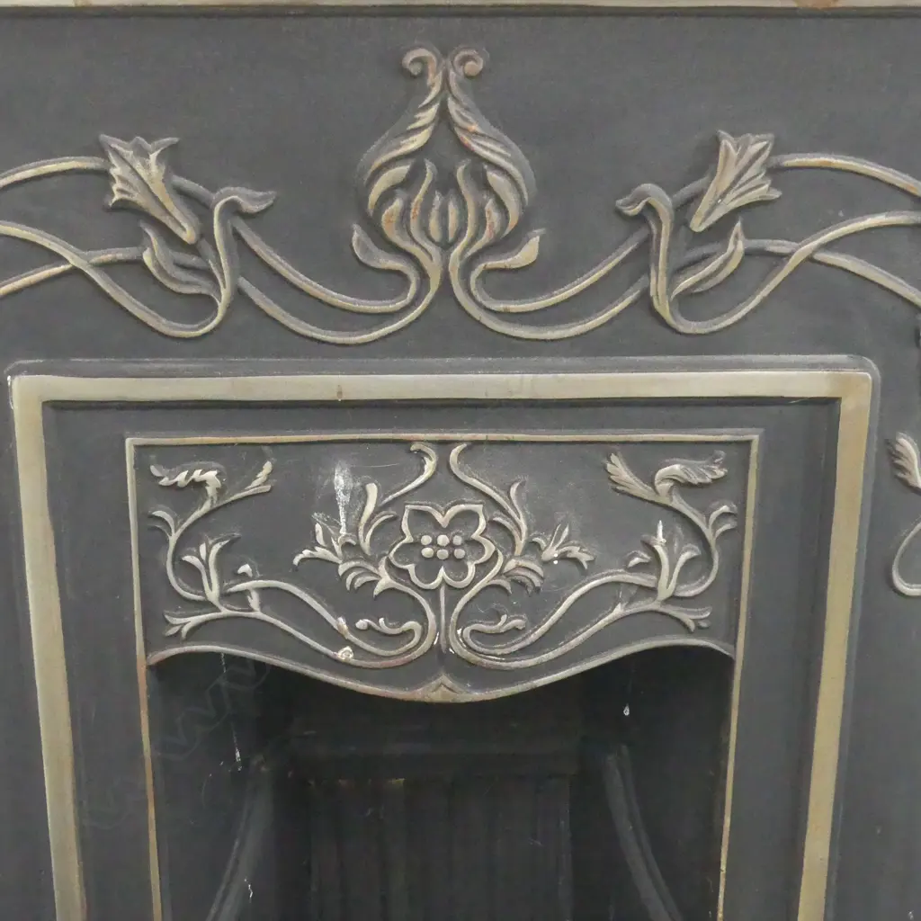 CAST IRON FIRE PLACE SURROUND w. ART NOUVEAU DESIGN  840x970mm Image 1++