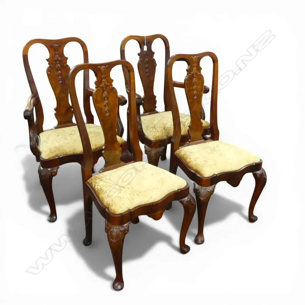 4 QUEEN ANNE STYLE MAHOGANY CHAIRS (2 ARE CARVERS) BY H. PANDER & ZONEN Image 1++
