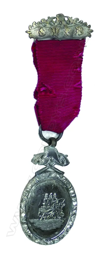 A rare 1887 New Zealand silver medal 'For Services Rendered At Fire' Image 1++