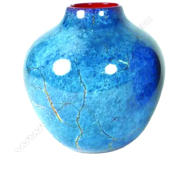 Garry Nash blown glass vase