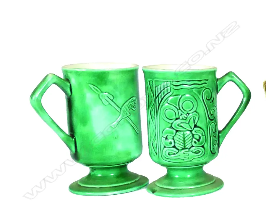 A pair of Titian studio mugs Image 1++