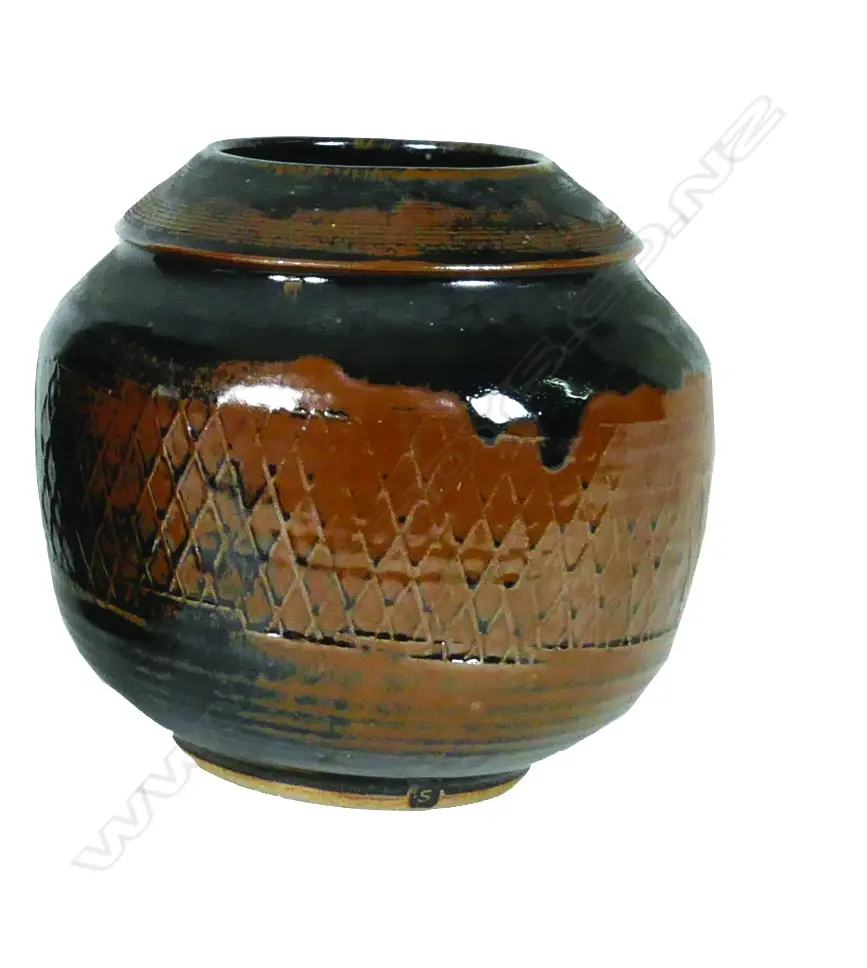 A Graham Storm tenmoku glazed pot Image 1++