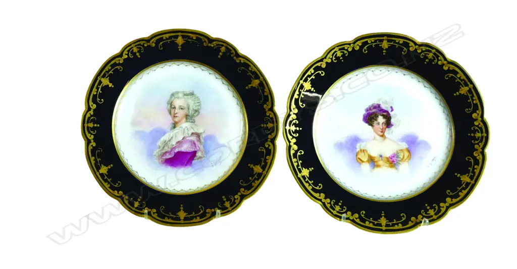 13 antique Sevres porcelain cabinet plates Image 1++