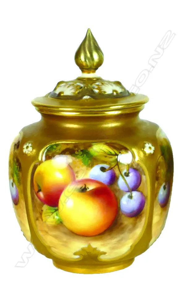 A Royal Worcester potpourri vase and cover painted by Roberts Image 1++