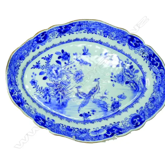 A Chinese blue and white porcelain oval shaped dish