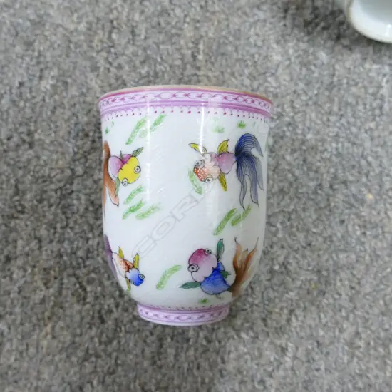 A Chinese porcelain beaker cup