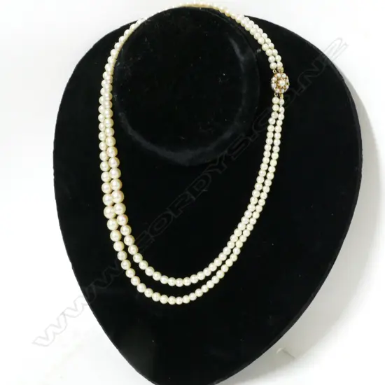 A vintage double-strand graduating cultured pearl necklace